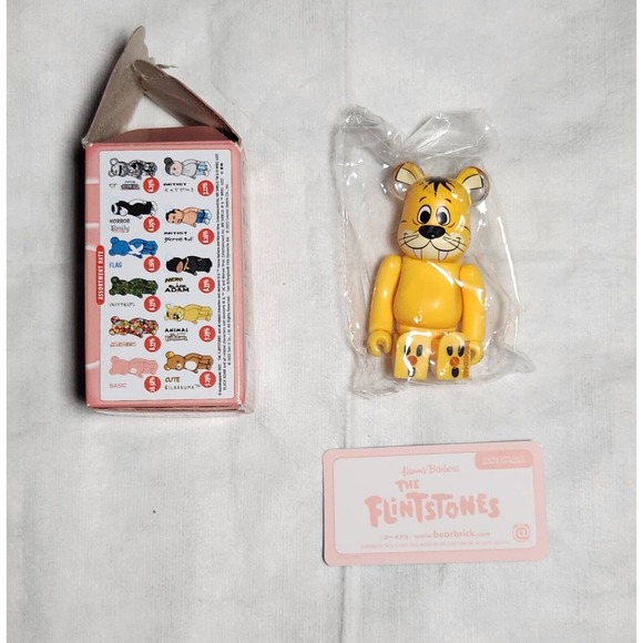 Bearbrick Series 45 Animal Flintstones With Card New (Open Box) - Picture 2 of 5